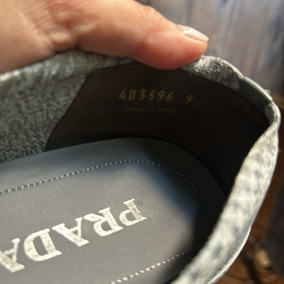 Prada knit loafers. Great condition. Size 9 - Picture 8 of 8